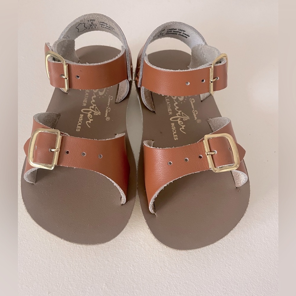 Salt Water Sandal by Hoy shoes infant/toddle size 6